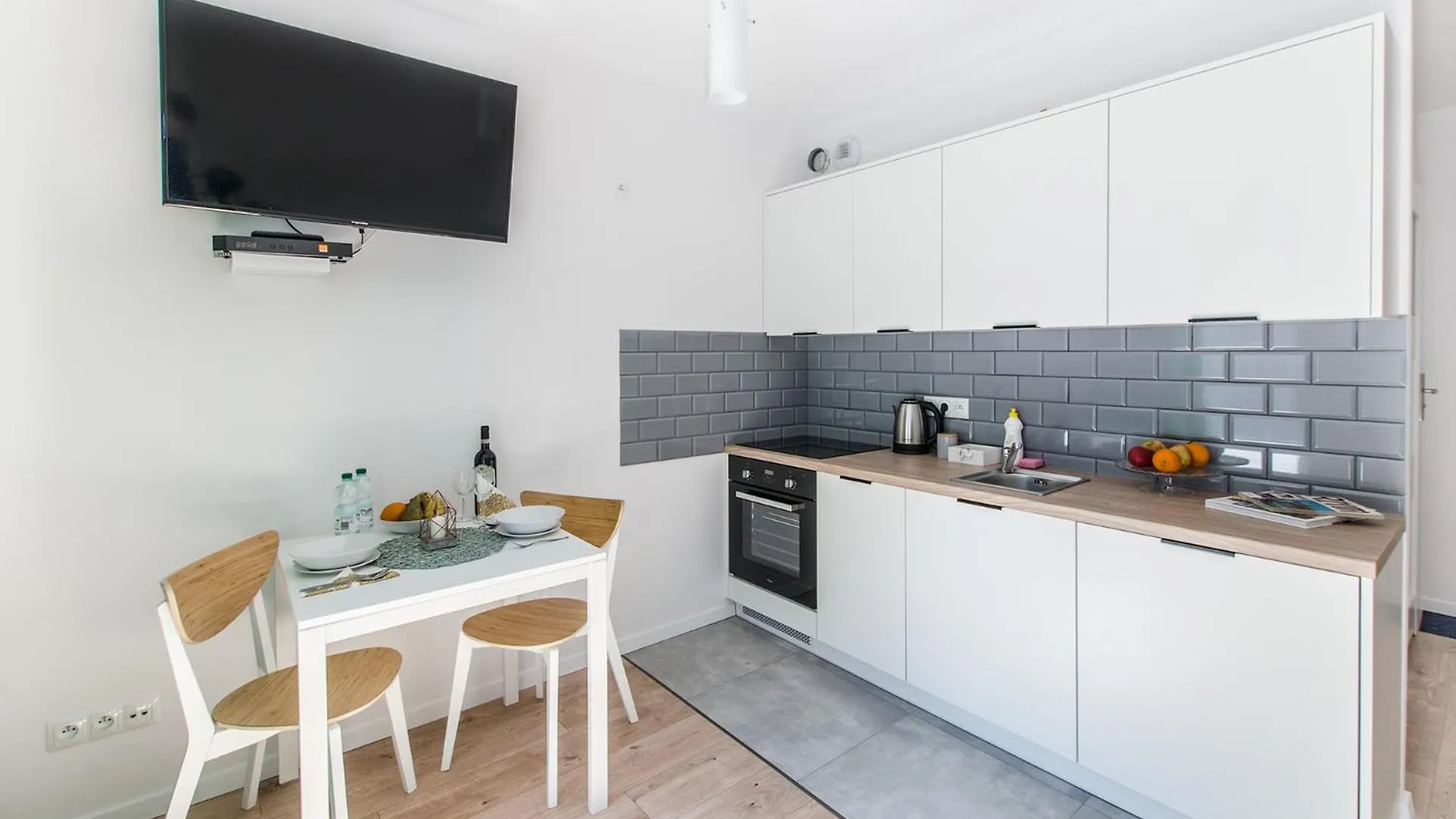 Green Apartment With Terrace Βρότσλαβ