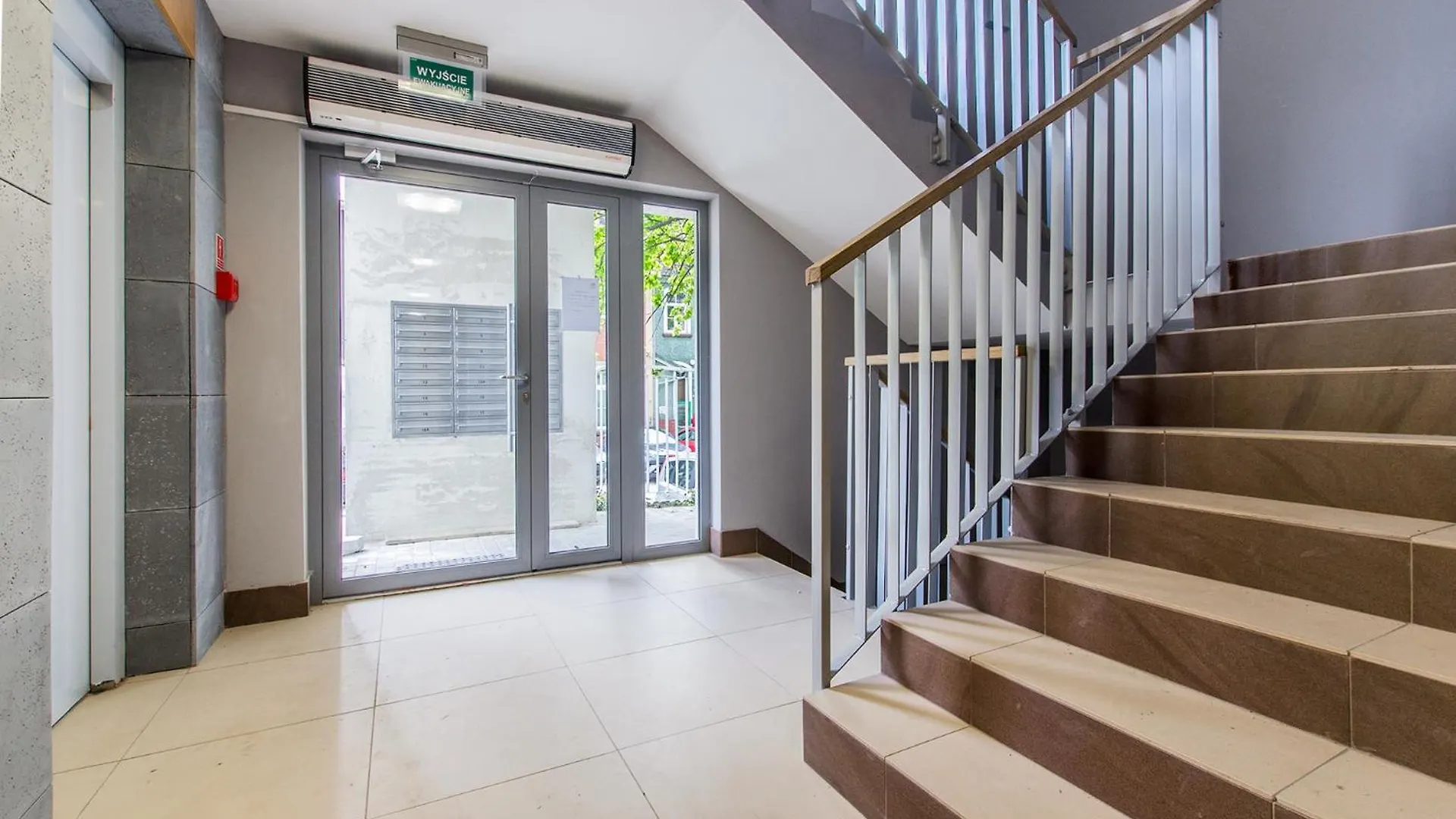 Green Apartment With Terrace Βρότσλαβ 0*,  Πολωνία